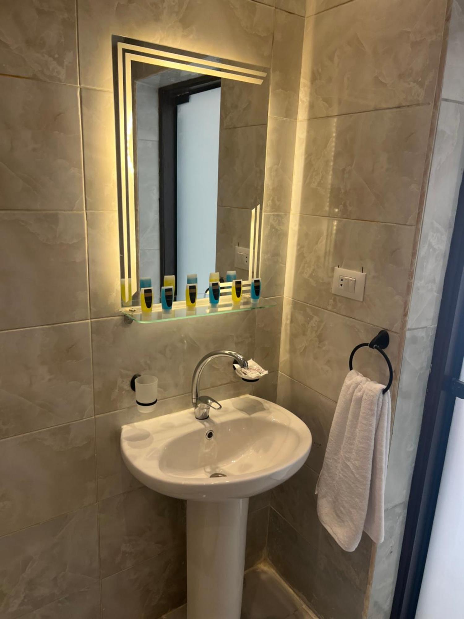 New Glamour Pyramids Hotel Kafret el-Gabal Kültér fotó