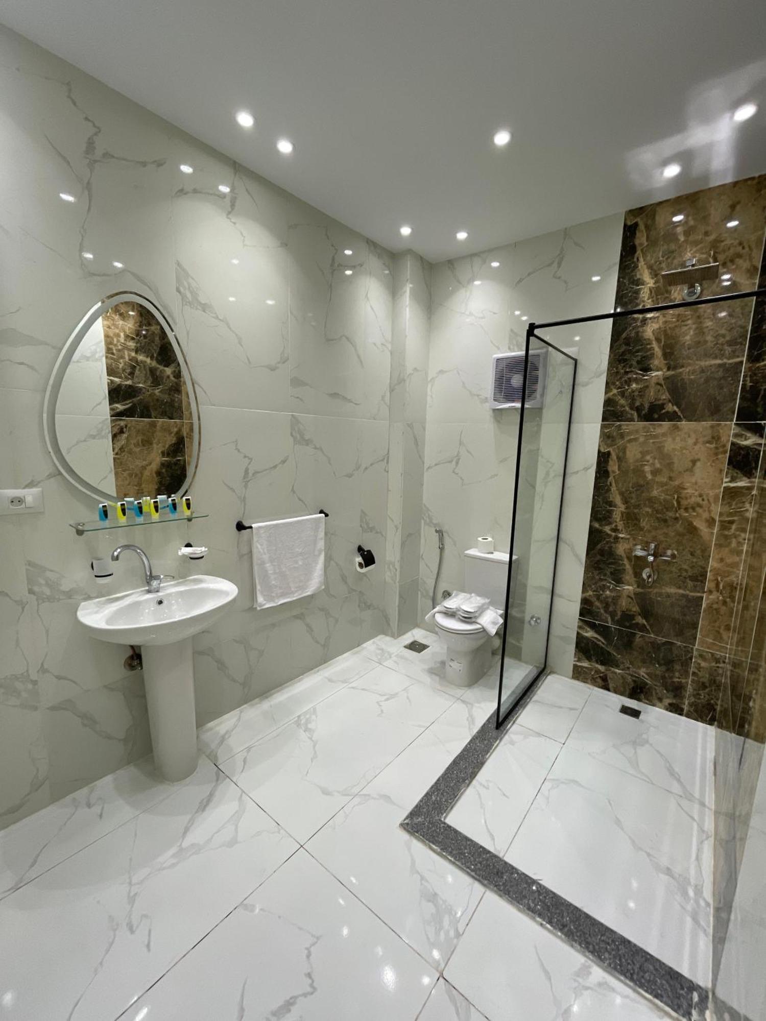 New Glamour Pyramids Hotel Kafret el-Gabal Kültér fotó